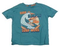 Zelené tričko so surferom
