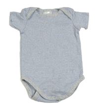 Světlemodro-šedé pruhované body