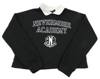 Čierno-biela crop mikina s nápismi a límečkem - Wednesday