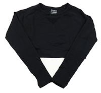 Čierne športové crop tričko s prestrihmi SHEIN