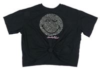 Čierne crop tričko so smajlíkem z kamínků H&M