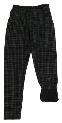 Čierno-sivo-biele kockované zateplené legíny