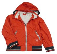 Červeno-tmavomodrý šusťákový jarní bomber s nápisy a pruhy a odepínací kapucí H&M