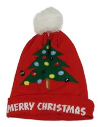 Červená pletená čepice se stromkem a bambulí 