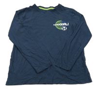 Tmavomodré triko s míčem a nápisem Primark