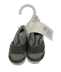 Nové - Šedé capáčky F&F