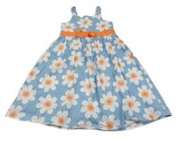 Svetlomodré šaty s kvetinami a stuhou v pase