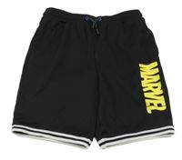 Černé sportovní kraťasy s nápisem MARVEL
