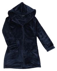 Tmavomodrý chlupatý propínací župan s kapucí 