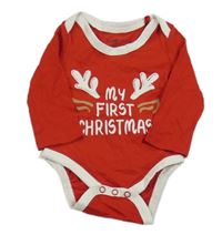 Červené body se sobem a nápisem