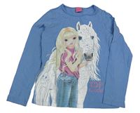 Modré tričko s dívkou a koněm