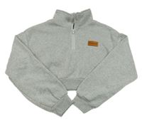 Sivá melírovaná crop mikina s nášivkou shein