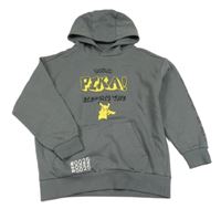 Sivá mikina s nápismi a Pikachuem a kapucňou