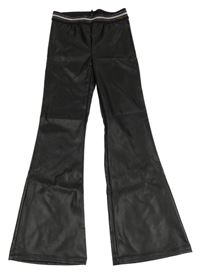 Černé koženkové flare legíny 