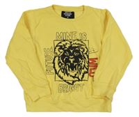 Žltá mikina s s levíkom  a nápismi