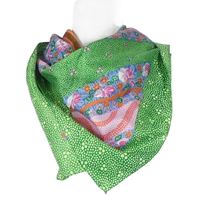 Dámský zeleno-barevný vzorovaný šátek