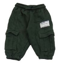 Tmavozelené tepláky s kapsami a nášivkou Zara