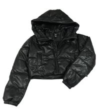 Černá koženková zimní crop bunda s kapucí New Look