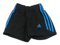 Černé šusťákové sportovní kraťasy s modrými pruhy Adidas 