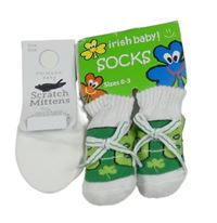 Nové - Bílé rukavičky - bílo-zelené ponožky s trojlístkem