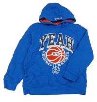 Zafírová mikina s loptou a kapucňou