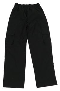 Černé šusťákové cargo kalhoty