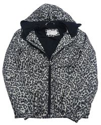 Sivo-béžová šušťáková jarná bunda s leopardím vzorom a kapucňou