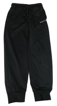 Čierne športové nohavice s logom McKenzie