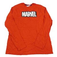 Červené triko s nápisem Marvel