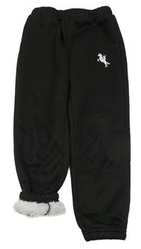 Čierno-biele zateplené tepláky