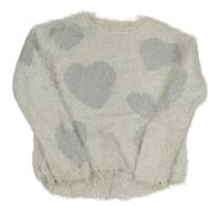 Biely chlpatý sveter so srdiečkami