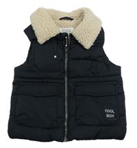 Čierna šušťáková zateplená vesta F&F