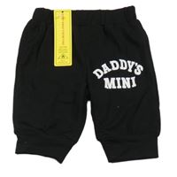 Nové - čierne tepláky s nápismi