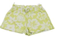 Zeleno-biele kvetované kraťasy C&A