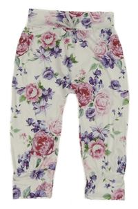 Biele turecké kvetované nohavice