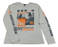 Sivé melírované tričko so skateboardisty a nápisom Y.F.K.