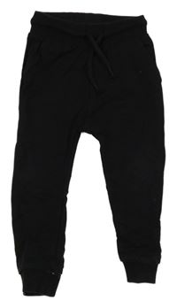 Černé tepláky Next