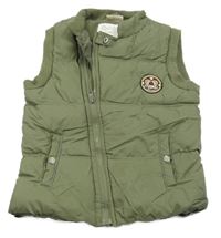 Khaki šušťáková zateplená vesta s nášivkou X-Mail