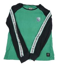 Zeleno-čierne tričko s nápismi