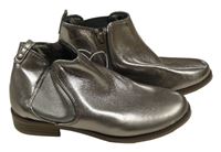 Nové - strieborné koženkové členkové é topánky Dunnes vel. 33