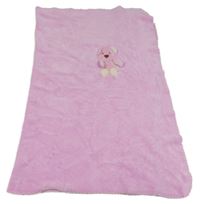 Světlerůžová chlupatá deka s výšivkou 