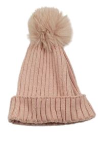 Světlerůžová žebrovaná čepice se třpytkami a bambulí 