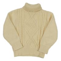 Smotanový pletený rolák so vzorom