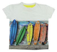 Bielo-sivé tričko s farebnymi skateboardy Molo