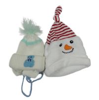 2x - Čepice - Bílá pletená s medvídkem a bambulí + bílo/červená plyšovo/sametová s pruhy - sněhuláček Smile