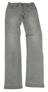 Šedé skinny teplákové rifle blog