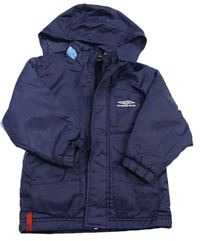 Tmavomodro-modrá šušťáková zateplená bunda s kapucňou Umbro