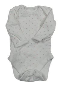 Biele srdiečkované body George