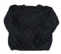 Čierny chlpatý sveter Pepperts