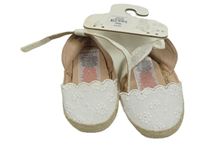 Bílé espadrilky/capáčky s kvetmi PRIMARK vel. 17-18